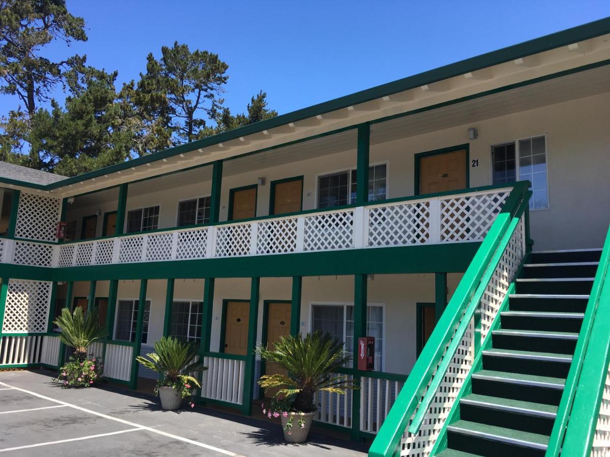 Monterey Pines Inn Buitenkant foto